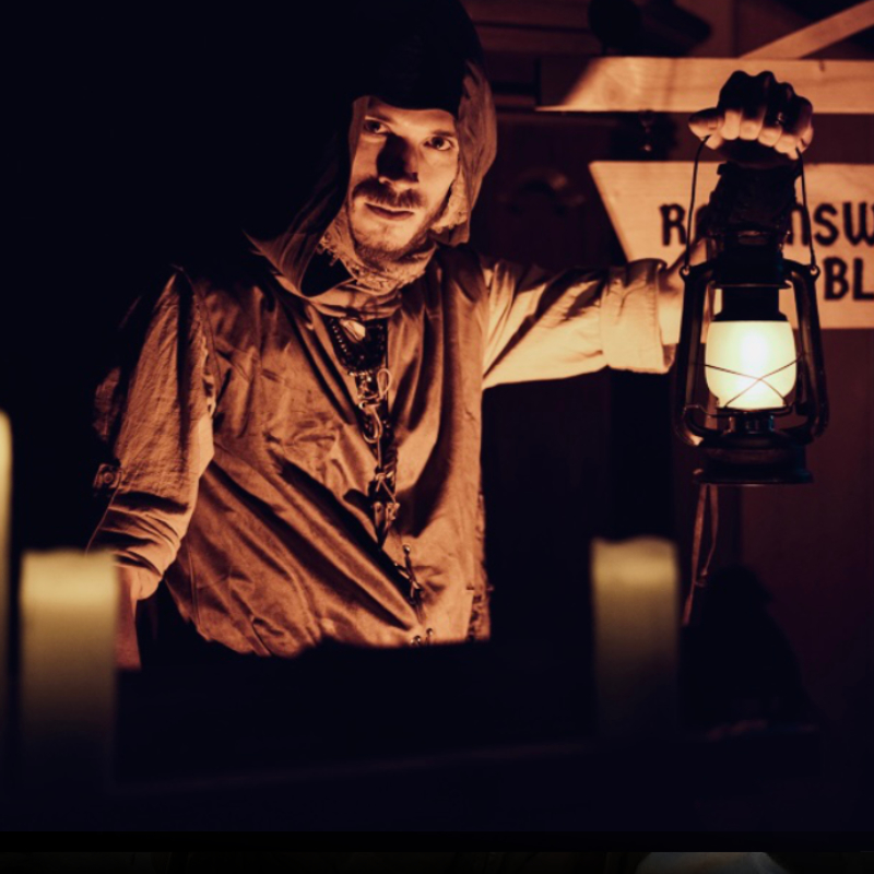 team Oxtarn | Isarn Vayle | Background